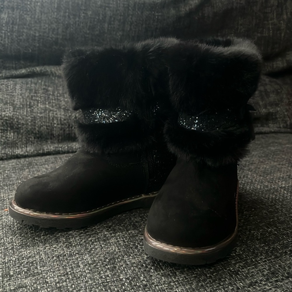 Olive & Edie Kids Faux-Fur Lined Fashion Boots (11)